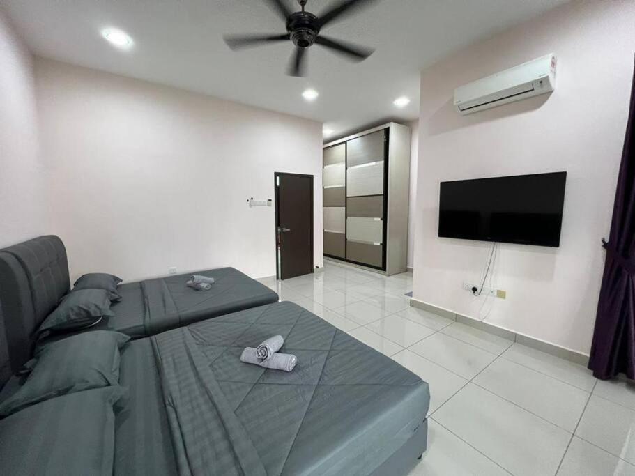 16 Pax Seri Austin Landed House Johor Bahru